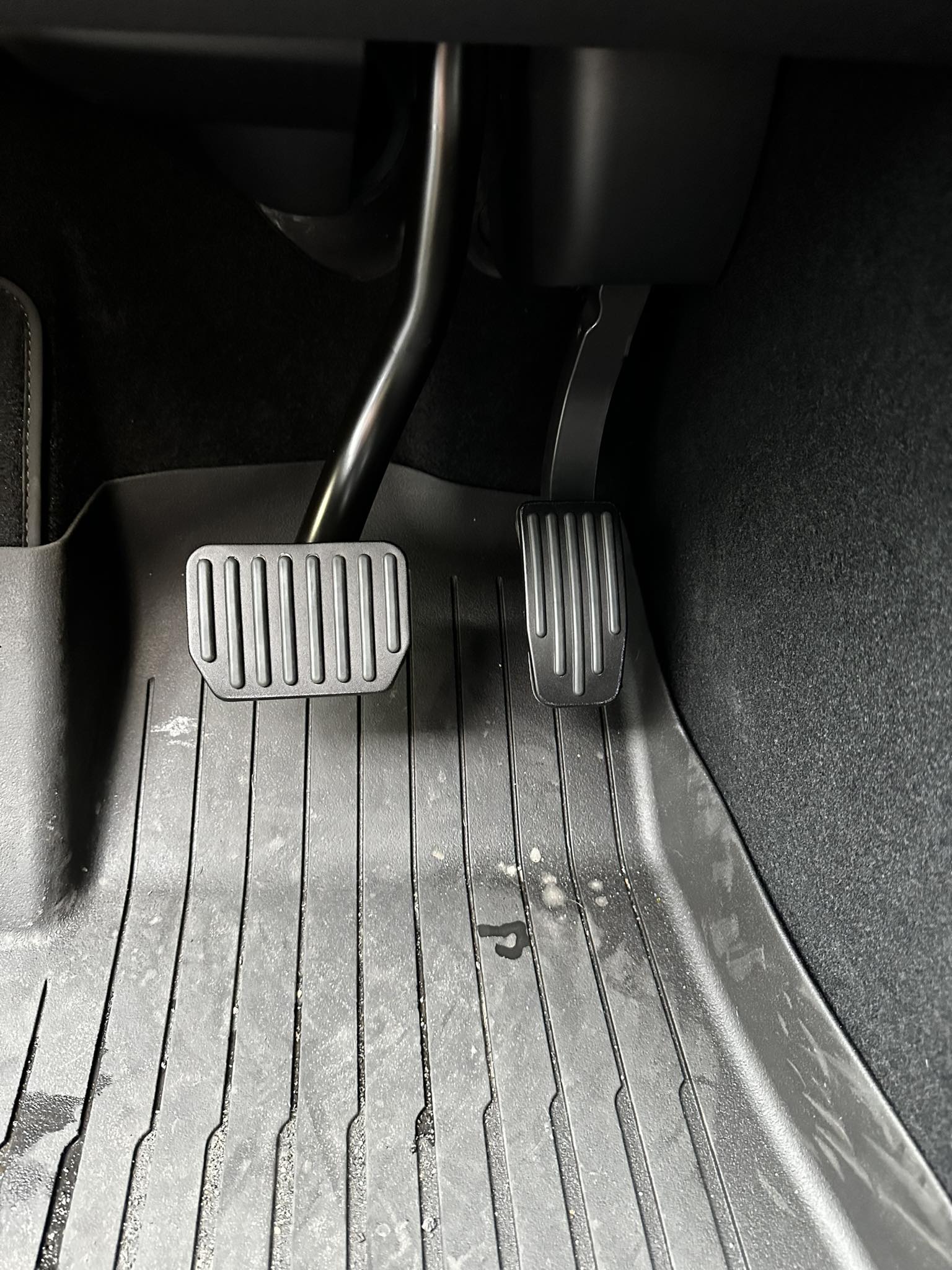 Tezland Tesla aukahlutir Model Y 3 performance pedalara